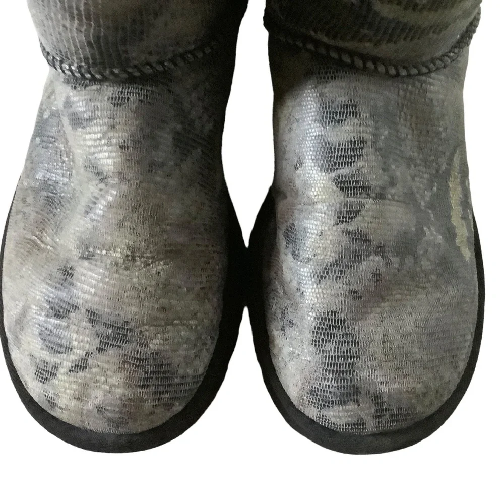 Women’s UGG boots size 6 mini Bailey bow snake print sheepskin casual boots